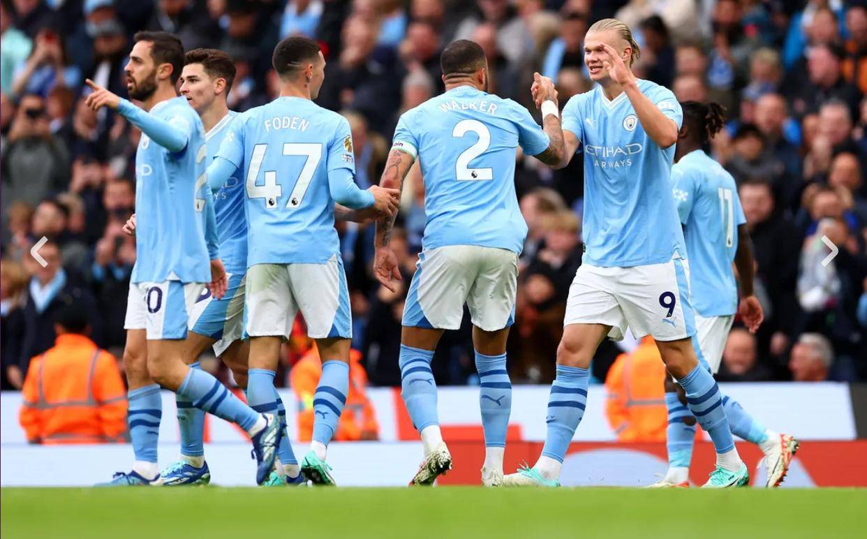 英超受大雪影响多场比赛延期（暴雪致英超多场比赛推迟）