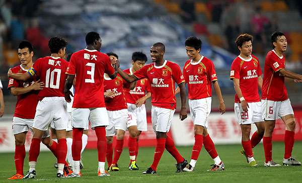 德天空：小腿肌肉受伤的伯卡特至少会缺席12月的比赛