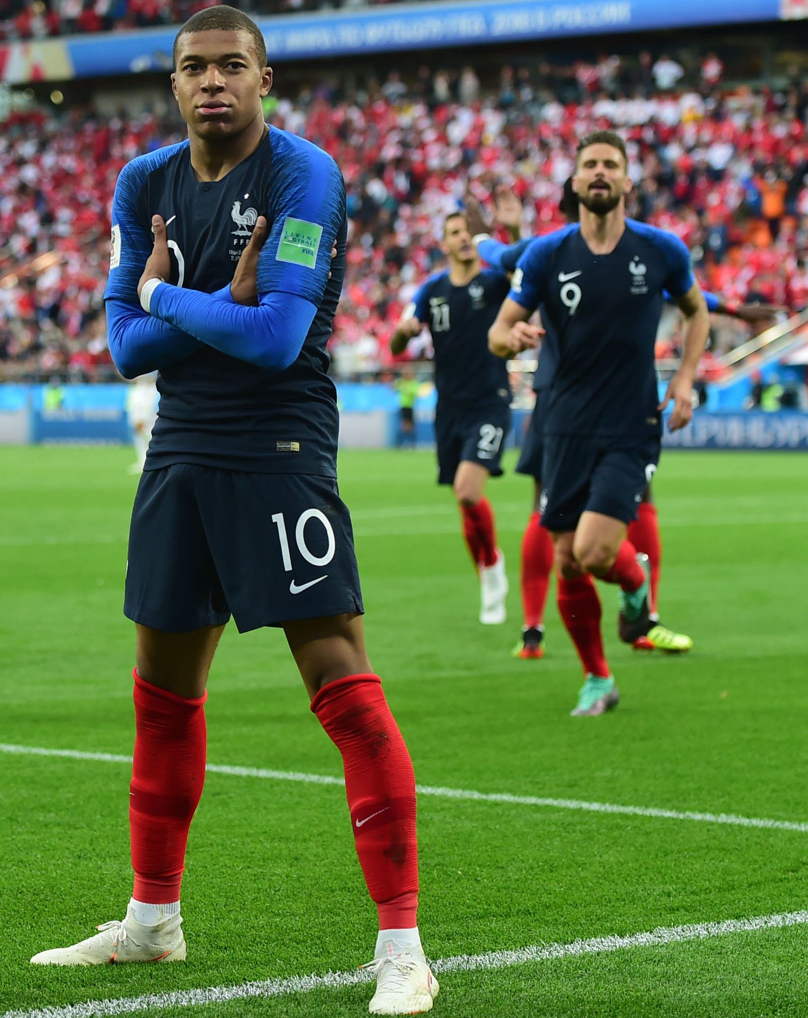 矿工足球编年史：从苏联劲旅到乌克兰流浪豪强的90年历史（漂泊与荣光：矿工队九十年，从苏联劲旅到乌克兰豪门）