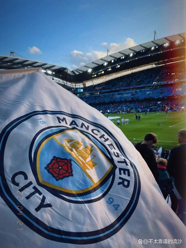 英媒：奥纳纳想回曼联夺回首发，如果不行可能去另一英超球队（英媒称奥纳纳欲回归曼联重夺主力，若无望将考虑投奔其他英超队）