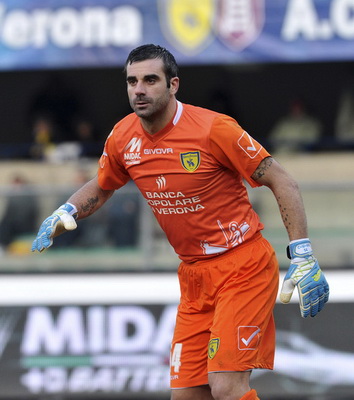 踢球者：拜仁计划1月再谈格纳布里和格雷茨卡续约