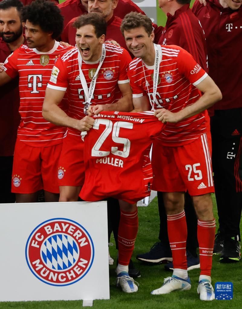 中超比赛亮点：上海海港2-1战胜山东泰山,（中超焦点战：上海海港2比1击败山东泰山）